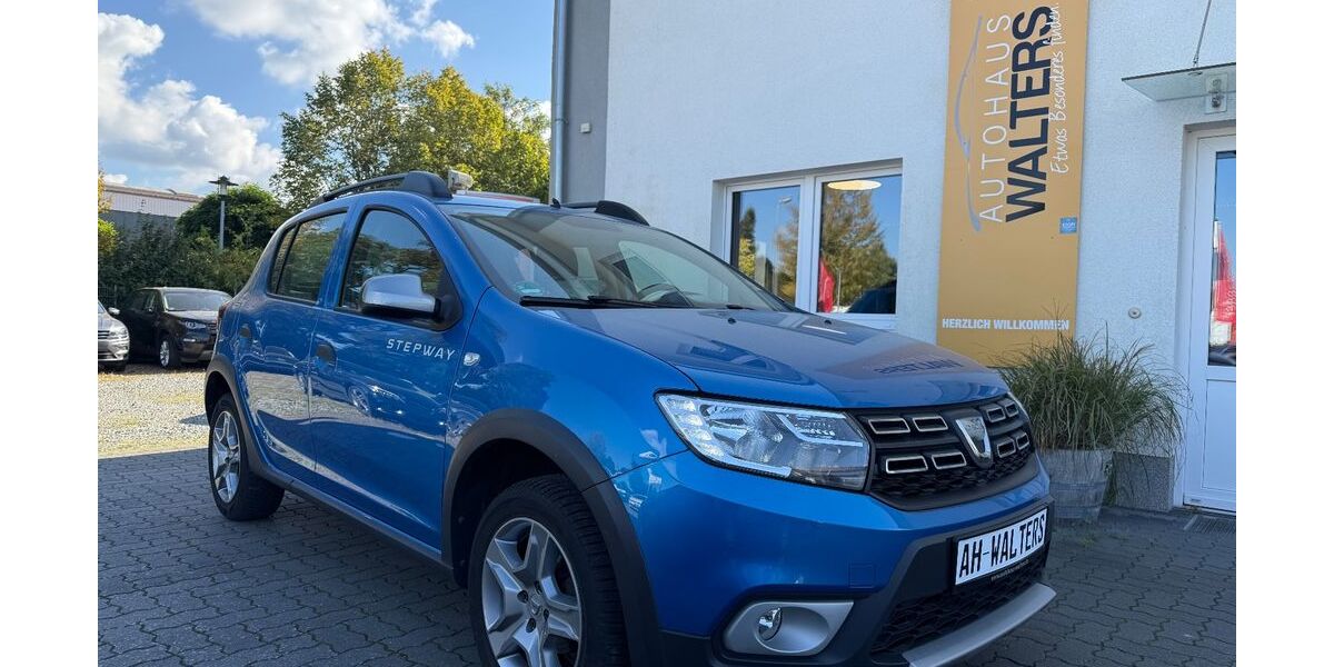 Dacia Sandero 23.582 km 10.885 &euro; Stockelsdorf bei Lübeck 23617