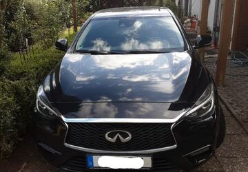 INFINITI Q30 139.312 km 12.999 &euro; Hamberge 23619