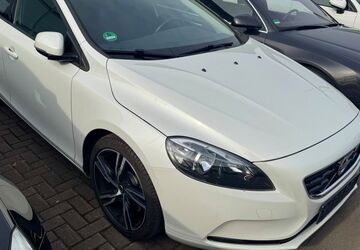Volvo V40 124.000 km 9.890 &euro; Lübeck 23554