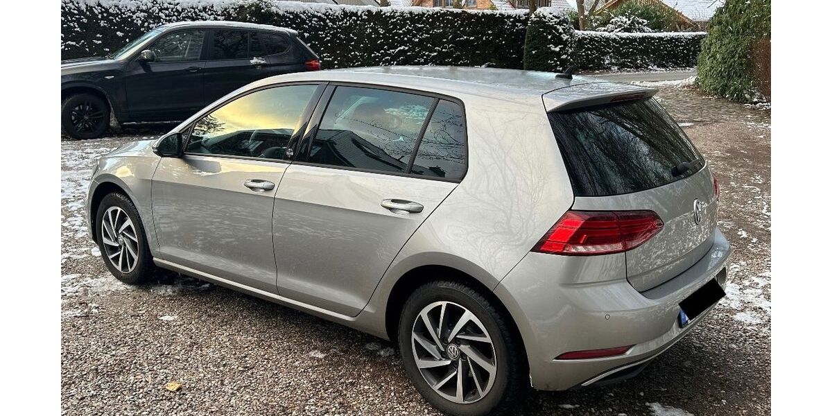 VW Golf 111.000 km 12.599 &euro; Timmendorfer Strand 23669