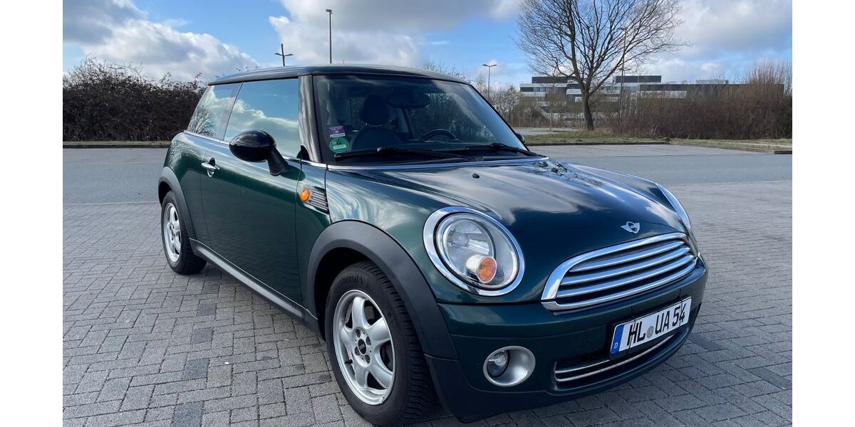 Mini Cooper 123.000 km 7.100 &euro; Lübeck 23560