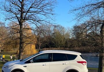 Ford Kuga 58.000 km 10.300 &euro; Lübeck 23570