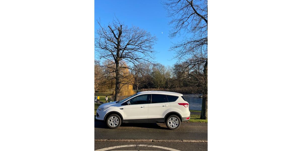 Ford Kuga 58.000 km 10.300 &euro; Lübeck 23570