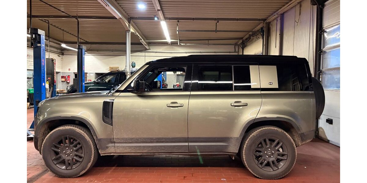 Land Rover Defender 129.870 km 55.888 &euro; Bad Oldesloe 23843