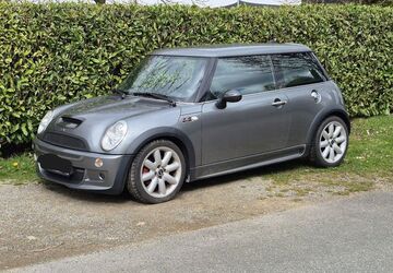 Mini John Cooper Works 162.700 km 8.250 &euro; Lübeck 23554