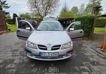 Nissan Almera 200.600 km 700 &euro; Klinkrade 23898