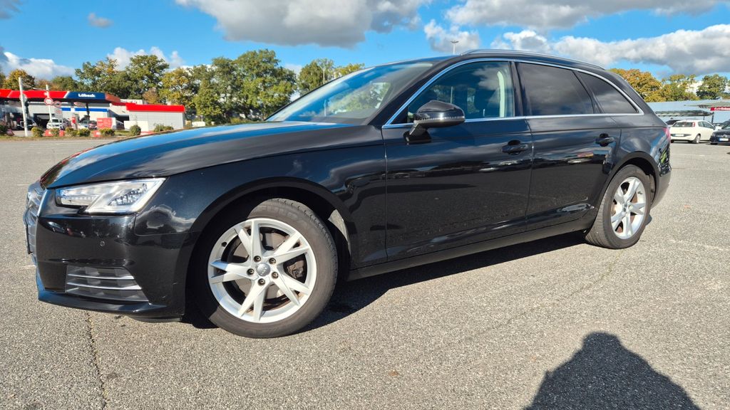 Audi A4 98.800 km 19.700 &euro; Lübeck 23560