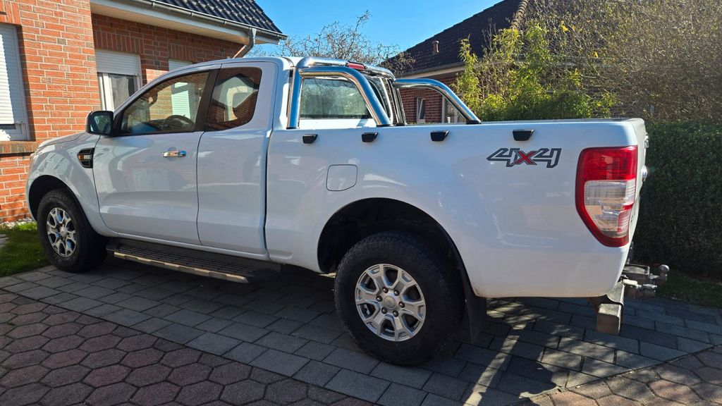 Ford Ranger 209.000 km 14.280 &euro; Lübeck 23568