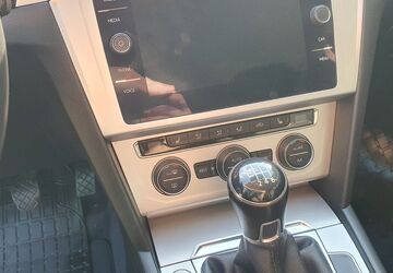 VW Passat Variant 215.000 km 10.999 &euro; Lübeck 23554