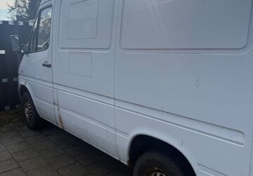 Mercedes-Benz Sprinter 185.000 km 3.300 &euro; Lübeck 23558