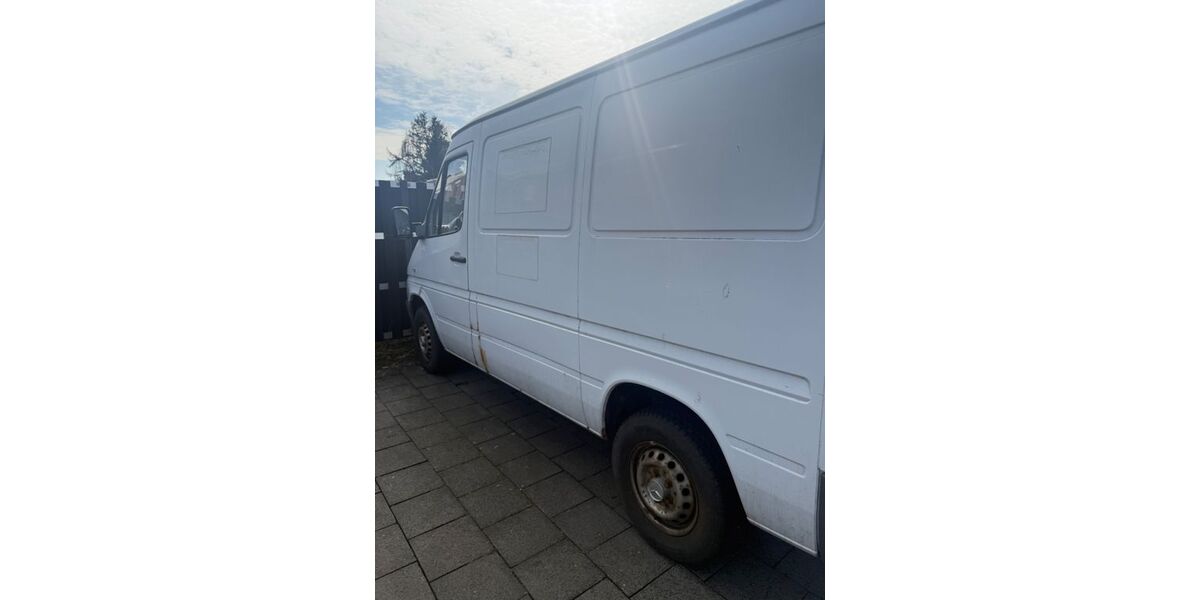 Mercedes-Benz Sprinter 185.000 km 3.300 &euro; Lübeck 23558