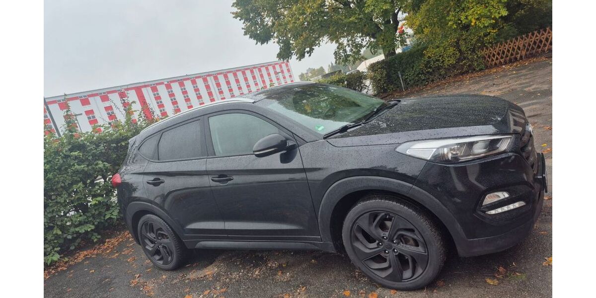 Hyundai TUCSON 131.500 km 14.999 &euro; Bad Segeberg 23795