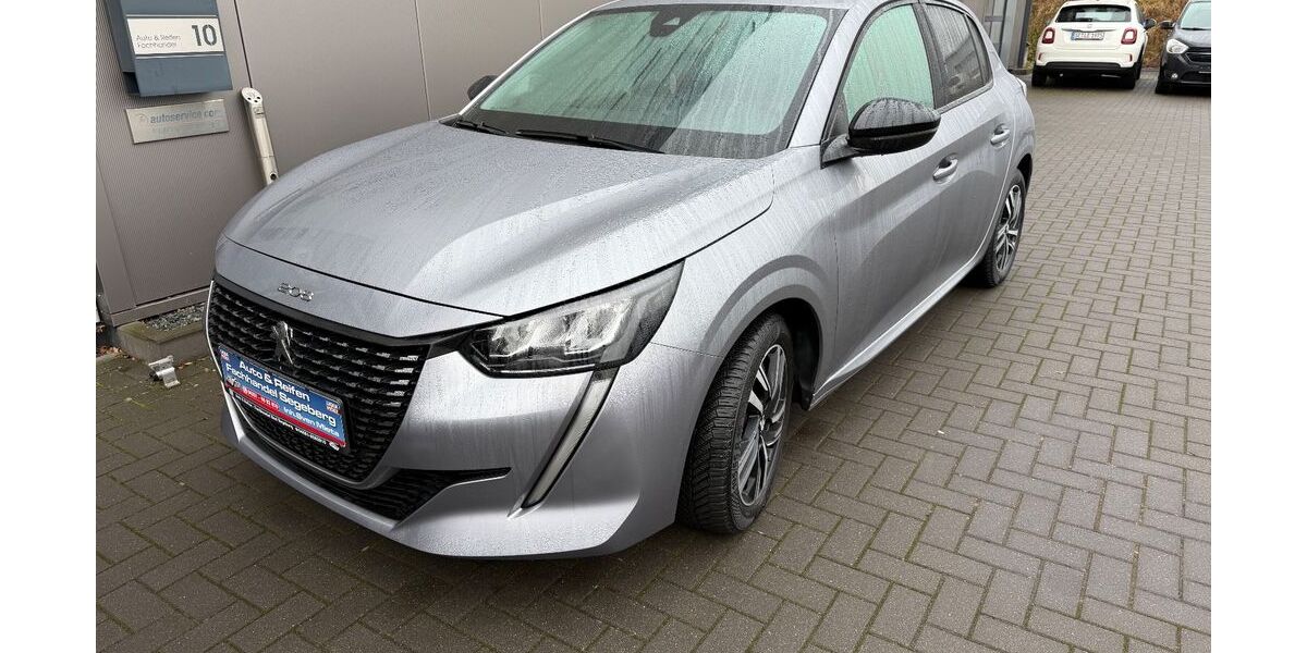 Peugeot 208 24.100 km 15.390 &euro; Bad Segeberg 23795