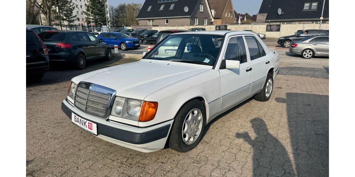 Mercedes-Benz 300 305.225 km 7.490 &euro; Lübeck 23556