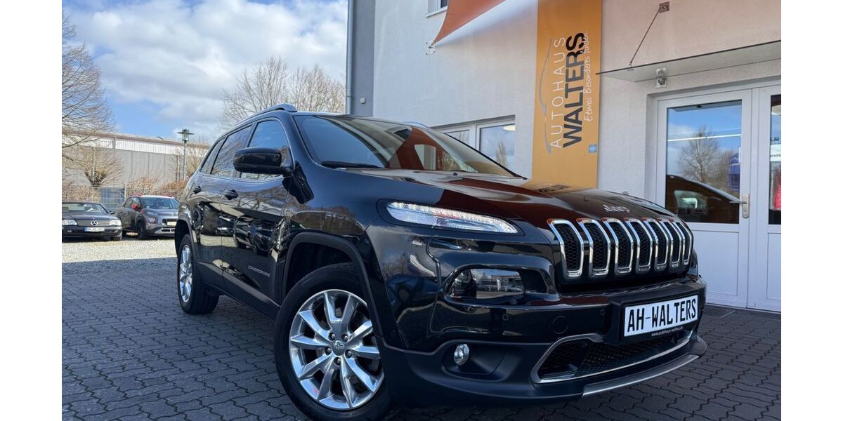 Jeep Cherokee 57.792 km 21.885 &euro; Stockelsdorf bei Lübeck 23617