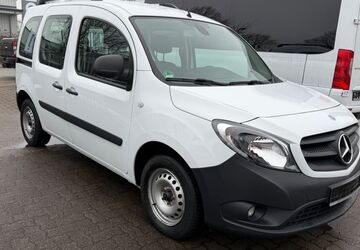 Mercedes-Benz Citan 109.000 km 11.888 &euro; STOCKELSDORF/LÜBECK 23617