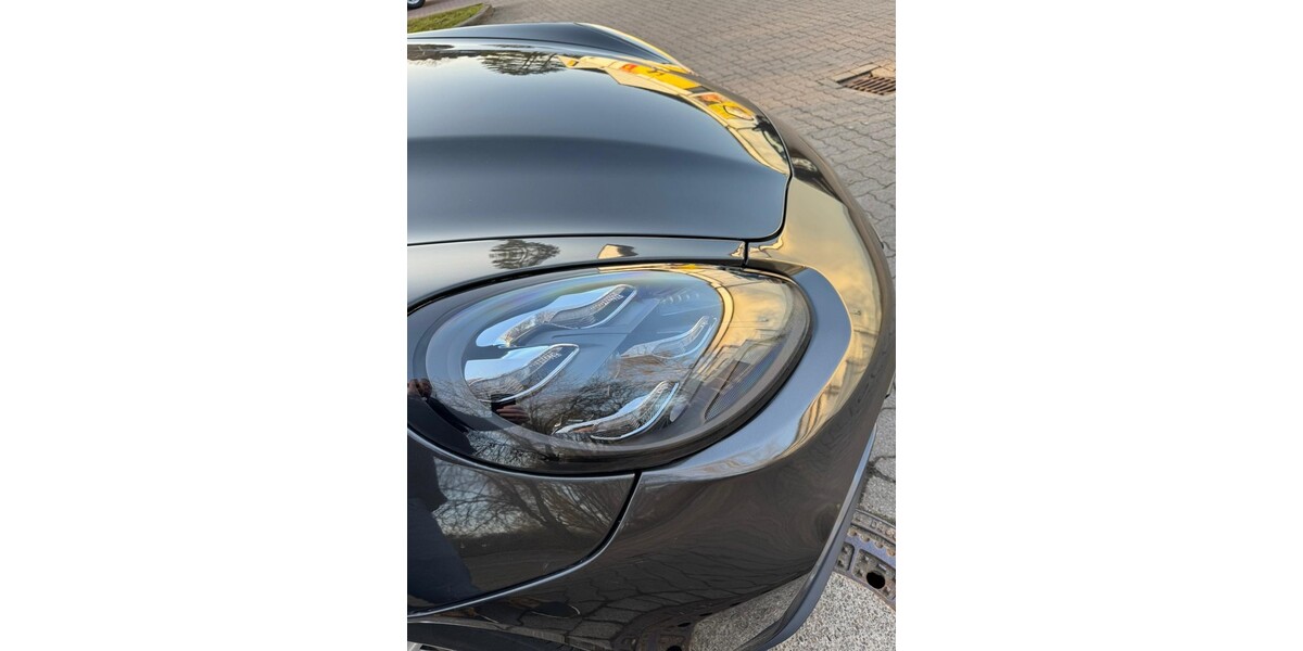 Porsche Panamera 218.026 km 21.900 &euro; Lübeck 23539