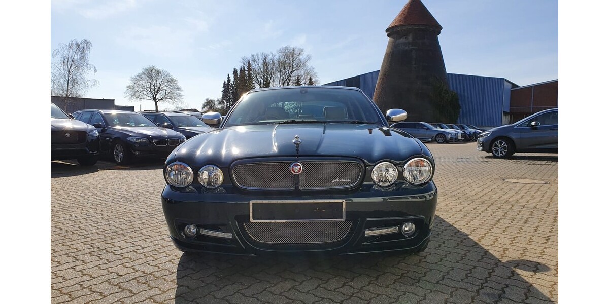 Jaguar XJ8 X350 195.000 km 7.500 &euro; Lübeck 23539