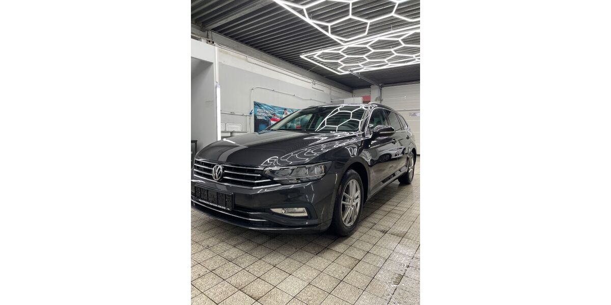 VW Passat Variant 73.747 km 21.900 &euro; Lübeck 23556