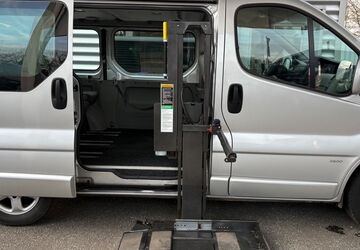 Opel Vivaro 96.000 km 16.990 &euro; Lübeck 23560