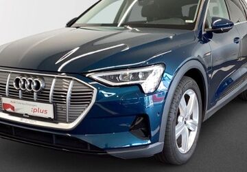 Audi e-tron 43.594 km 41.887 &euro; Mölln 23879