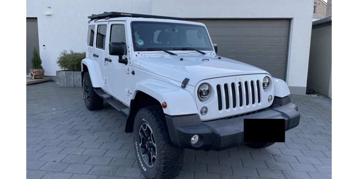 Jeep Wrangler 106.419 km 31.900 &euro; Timmendorfer Strand 23669