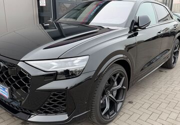 Audi RSQ8 2.000 km 174.990 &euro; Bad Segeberg 23795