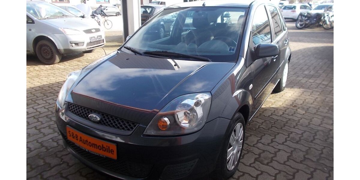 Ford Fiesta 142.000 km 2.799 &euro; Lübeck 23556