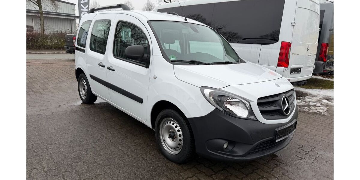 Mercedes-Benz Citan 109.000 km 11.888 &euro; STOCKELSDORF/LÜBECK 23617