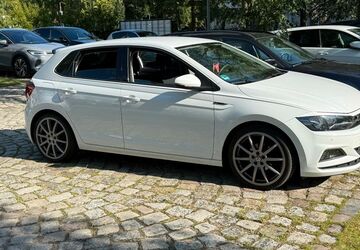 VW Polo 98.000 km 12.900 &euro; Lübeck 23562