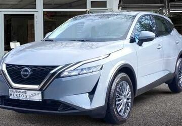 Nissan Qashqai 18.018 km 18.990 &euro; Neustadt i. Holstein 23730