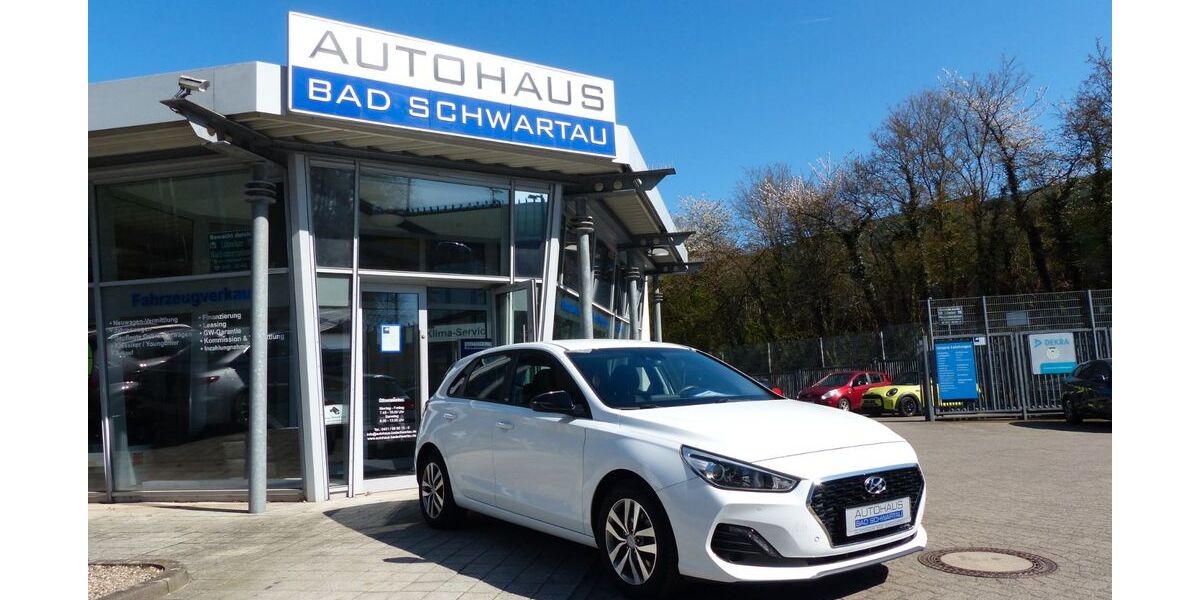Hyundai i30 63.950 km 17.450 &euro; Bad Schwartau 23611