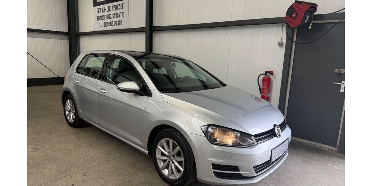 VW Golf 77.000 km 9.985 &euro; Lübeck 23556