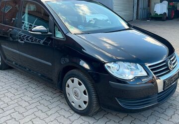 VW Touran 251.000 km 2.300 &euro; Bad Oldesloe 23843