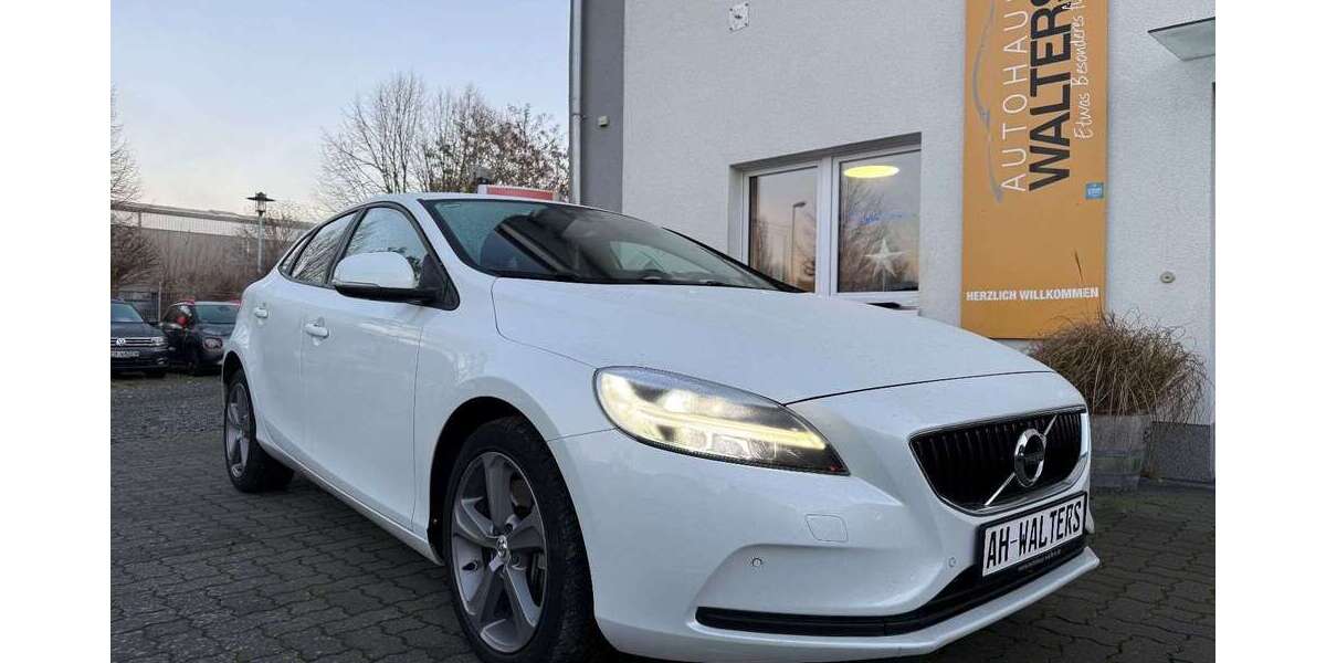 Volvo V40 98.014 km 16.885 &euro; Stockelsdorf 23617