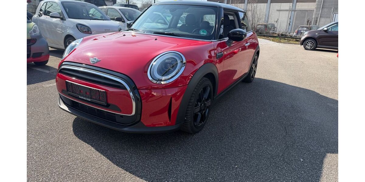 Mini Cooper 24.800 km 17.999 &euro; Lübeck 23554