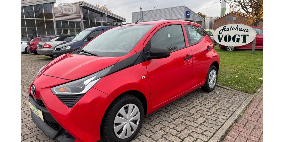 Toyota Aygo (X) 13.900 km 11.890 &euro; Bad Segeberg 23795