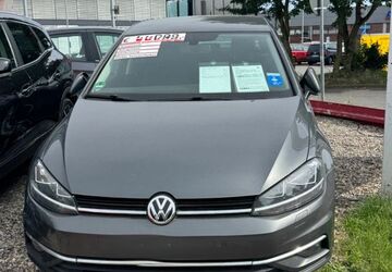 VW Golf 173.000 km 13.300 &euro; Lübeck 23558