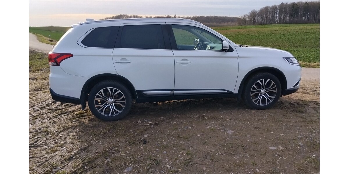 Mitsubishi Outlander III 125.000 km 15.000 &euro; Ahrensbök 23623