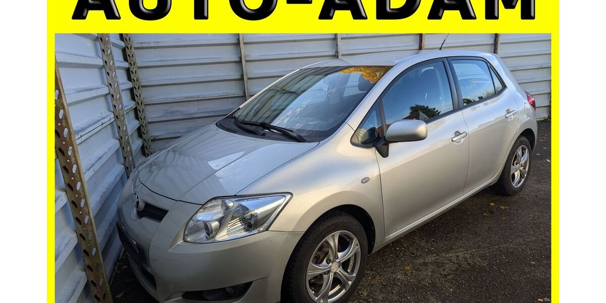 Toyota Auris 111.060 km 6.750 &euro; Lübeck 23556