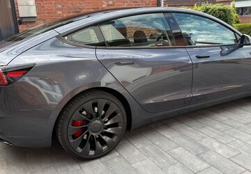 Tesla Model 3 59.500 km 33.999 &euro; Lübeck 23556