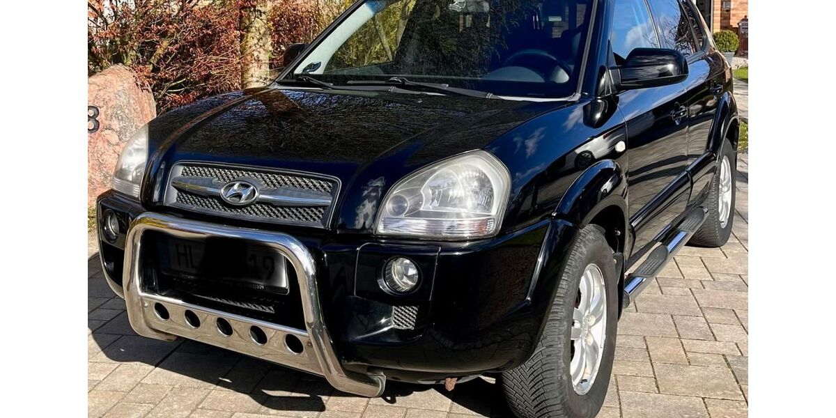 Hyundai TUCSON 122.000 km 3.800 &euro; Lübeck 23570