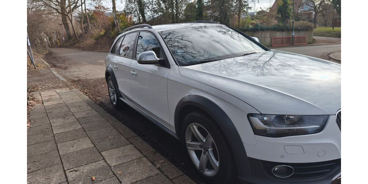 Audi A4 Allroad 216.000 km 10.000 &euro; Lübeck 23562