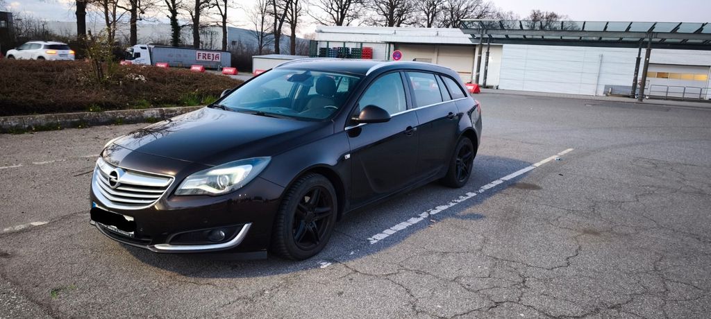 Opel Insignia 180.954 km 5.000 &euro; Lübeck 23558