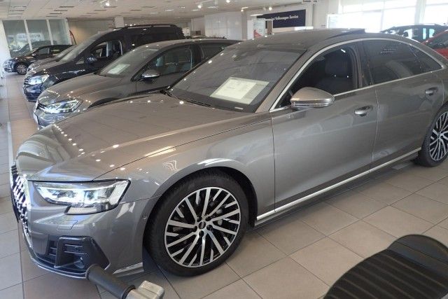 Audi A8 54.680 km 53.500 &euro; Lübeck 23554