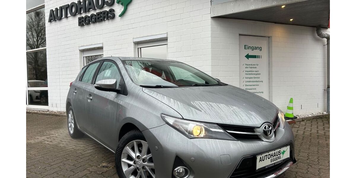 Toyota Auris 120.074 km 9.480 &euro; Bad Segeberg 23795