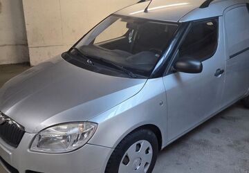 Skoda Praktik 124.000 km 2.190 &euro; Lübeck 23554