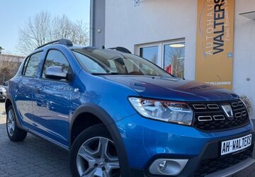 Dacia Sandero 23.582 km 9.885 &euro; Stockelsdorf bei Lübeck 23617