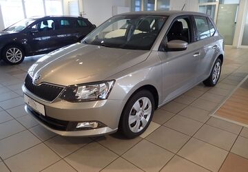 Skoda Fabia 23.490 km 12.490 &euro; Lübeck 23554