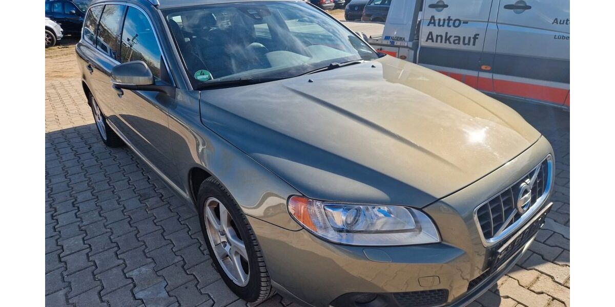 Volvo V70 199.000 km 5.900 &euro; Lübeck 23560